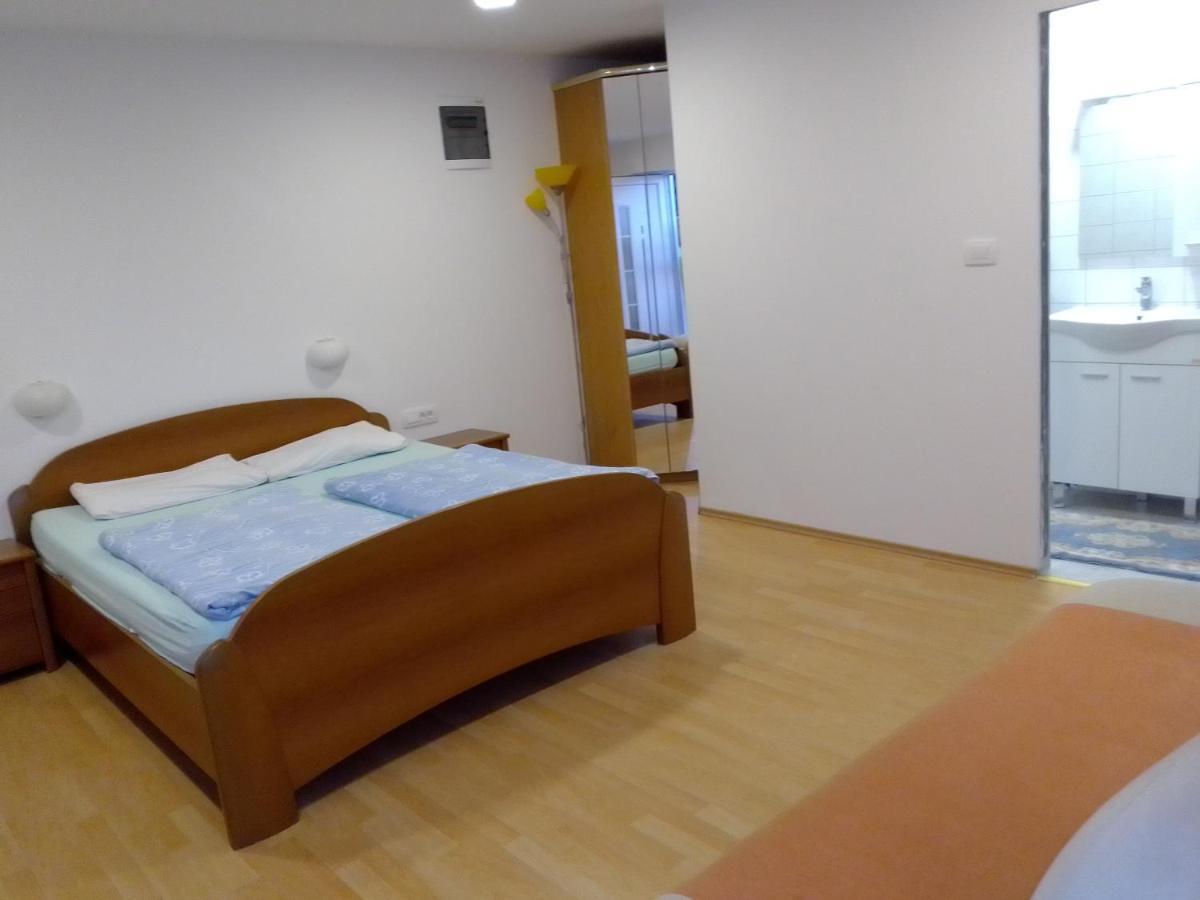 Penzion Palma Apartment Secovlje Bagian luar foto