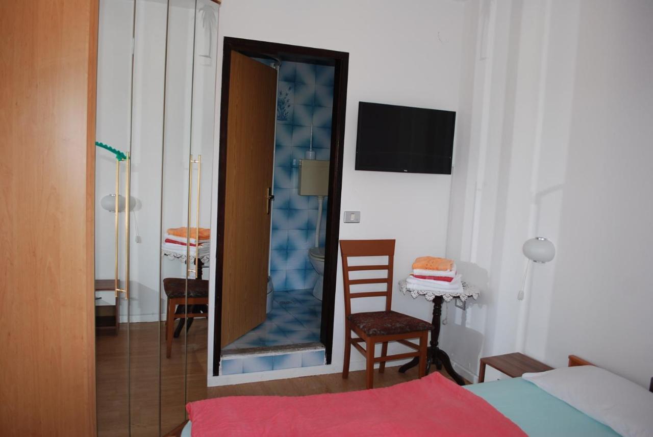 Penzion Palma Apartment Secovlje Bagian luar foto